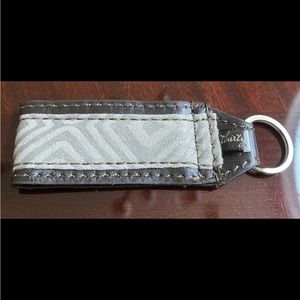 New in plastic thirty-one key fob keychain brown Square Geo jacquard Rare 31